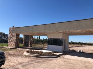 Foto 2 de SE VENDE LOTE EN LUJAN DE CUYO