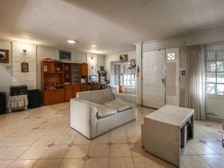 Foto 8 de VENTA DE CASAS EN LA PLATA CON JARDIN