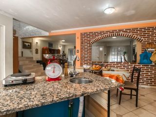 Foto 11 de VENTA DE CASAS EN LA PLATA CON JARDIN