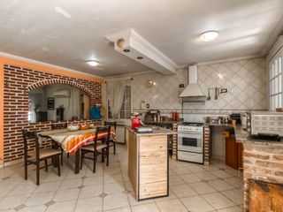 Foto 9 de VENTA DE CASAS EN LA PLATA CON JARDIN