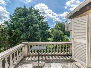 Foto 24 de VENTA DE CASAS EN LA PLATA CON JARDIN