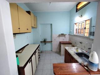 Foto 7 de VENTA DE CASA MULTIFAMILIAR C/ LOCALES AL FRENTE