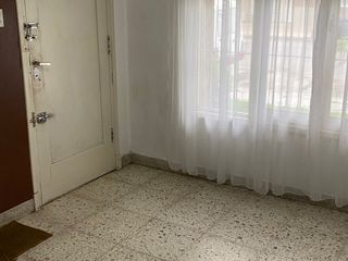 Foto 4 de CHALET 3 ambientes con garage mas DEPTO 2 ambientes. Ideal 2 familias.