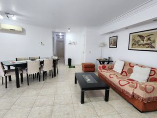 Foto 3 de Excepcional Departamento en Pinamar de 4 ambientes Zona Centro