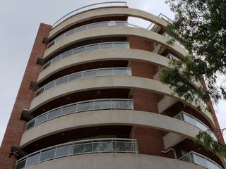 Foto 1 de Excepcional Departamento en Pinamar de 4 ambientes Zona Centro