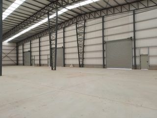 Foto 5 de PARQUE INDUSTRIAL SAN VICENTE - Alquiler Nave 5200 m2