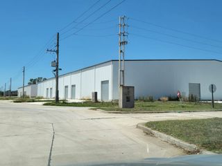 Foto 1 de PARQUE INDUSTRIAL SAN VICENTE - Alquiler Nave 5200 m2