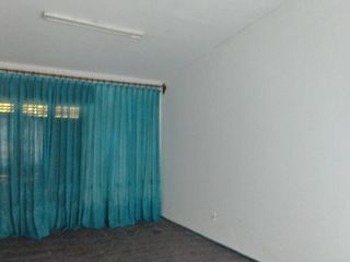 Foto 3 de Casa + Dpto. sobre Av. Balloffet