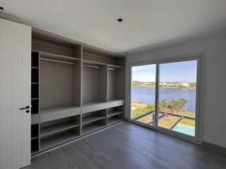 Foto 53 de Alquiler y/o Venta en Barbarita a la Laguna, 5 Dormitorios en Suite.