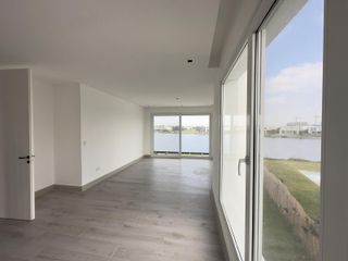 Foto 34 de Alquiler y/o Venta en Barbarita a la Laguna, 5 Dormitorios en Suite.