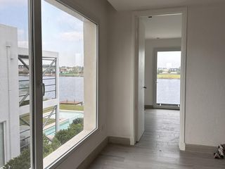 Foto 32 de Alquiler y/o Venta en Barbarita a la Laguna, 5 Dormitorios en Suite.