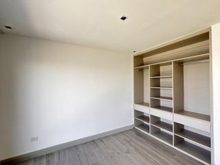 Foto 47 de Alquiler y/o Venta en Barbarita a la Laguna, 5 Dormitorios en Suite.