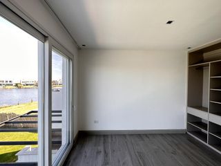 Foto 46 de Alquiler y/o Venta en Barbarita a la Laguna, 5 Dormitorios en Suite.