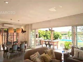 Foto 4 de CASA EN VENTA AL LAGO EN BARRIO EL CANTON ISLAS - MAROTO PROPIEDADES