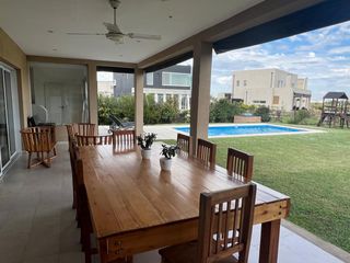 Foto 1 de Casa en Venta, 5 Dormitorios, en El Canton - Golf, Escobar, GBA Norte