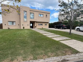 Foto 4 de Casa en Venta, 5 Dormitorios, en El Canton - Golf, Escobar, GBA Norte