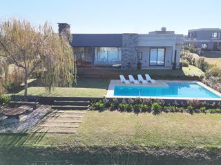 Foto 36 de Venta Casa a La Laguna en El Naudir Escobar