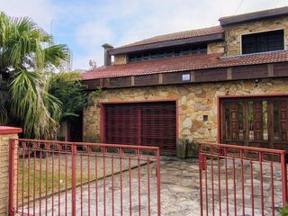 Foto 2 de Casa en  venta en Camino general Belgrano 1400