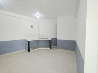 Foto 2 de Conocoto, Local Comercial en Renta, 180m2, 4 Ambientes