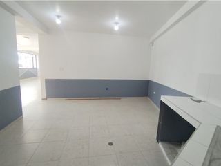 Foto 12 de Conocoto, Local Comercial en Renta, 180m2, 4 Ambientes