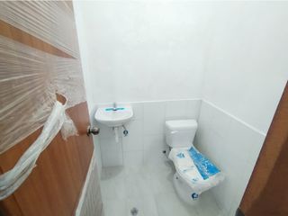 Foto 8 de Conocoto, Local Comercial en Renta, 180m2, 4 Ambientes