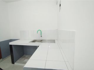 Foto 7 de Conocoto, Local Comercial en Renta, 180m2, 4 Ambientes