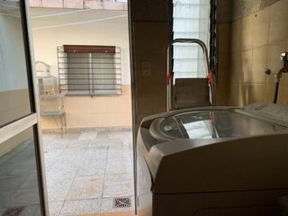 Foto 17 de CASA 6 AMB EN VENTA LINIERS COCHERA- PATIO -BALCON