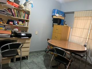 Foto 14 de CASA 6 AMB EN VENTA LINIERS COCHERA- PATIO -BALCON