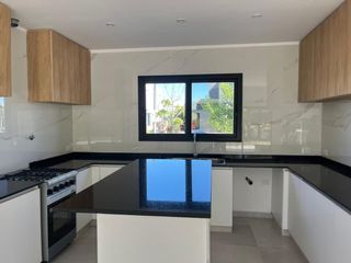 Foto 8 de Venta casa 6 amb en Puertos - Acacias, a estrenar