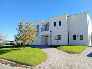 Foto 2 de Venta casa 6 amb en Puertos - Acacias, a estrenar
