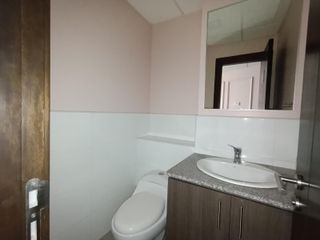 Foto 10 de Oficina en Venta, Edificio The Point, Norte de Guayaquil, GabR