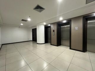 Foto 15 de Oficina en Venta, Edificio The Point, Norte de Guayaquil, GabR