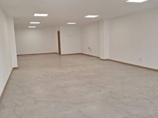 Foto 4 de Local - Yanuncay