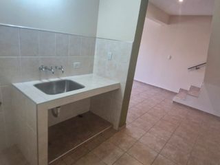 Foto 5 de Dúplex en alquiler de 2 dormitorios c/ cochera en Maipú