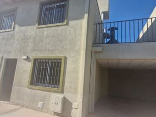 Foto 1 de Dúplex en alquiler de 2 dormitorios c/ cochera en Maipú