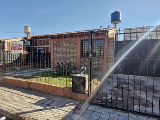 Foto 1 de Casa en alquiler de 3 dormitorios c/ cochera en Maipú