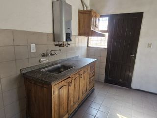 Foto 4 de Casa en alquiler de 3 dormitorios c/ cochera en Maipú