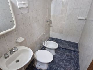 Foto 9 de Departamento en alquiler de 3 dormitorios c/ cochera en Villa Nueva