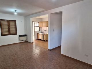 Foto 3 de Departamento en alquiler de 3 dormitorios c/ cochera en Villa Nueva