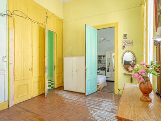 Foto 19 de Venta dpto 6 amb. 2 piso por escalera San Nicolas.
