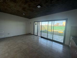 Foto 7 de Casa en alquiler, dos dormitorios  mas pileta, Barrio Norte, Villa Allende