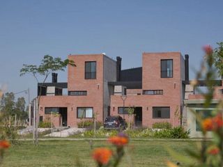 Foto 1 de Casa en Venta 3 ambientes - Santa Ana Joven