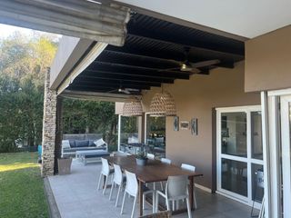 Foto 10 de Casa en  venta Barrio Altamira al agua , Tigre