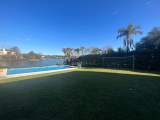 Foto 4 de Casa en  venta Barrio Altamira al agua , Tigre