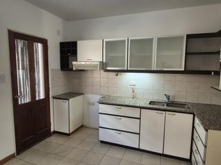 Foto 1 de Alquiler 3 dormitorios Bº Cumelen