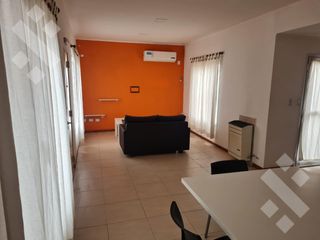 Foto 5 de Alquiler Complejo de Casa   2 Departamentos amoblado -Nivel Gerencial - San Patricio Del Chañar
