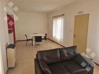 Foto 3 de Alquiler Complejo de Casa   2 Departamentos amoblado -Nivel Gerencial - San Patricio Del Chañar