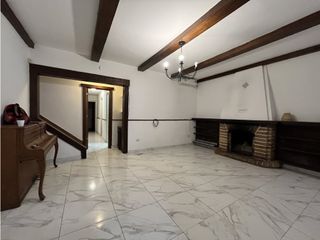 Foto 1 de ALQUILER 24 MESES - CASA DE CUATRO AMBIENTES  EN LA PERLA
