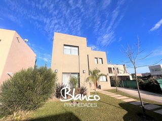 Foto 2 de Casa en Alquiler en Vila Marina I, Villanueva, Tigre, G.B.A. Zona Norte, Argentina