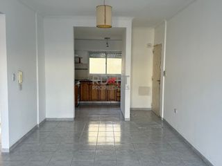 Foto 4 de DEPARTAMENTO 2D - ESTOMBA 744